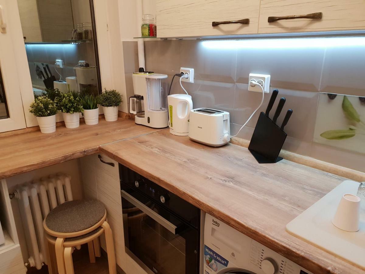 Central Stylish & Cozy One Bedroom Apartment - Adela Accommodation - Ideal For Long Stays Βουκουρέστι Εξωτερικό φωτογραφία