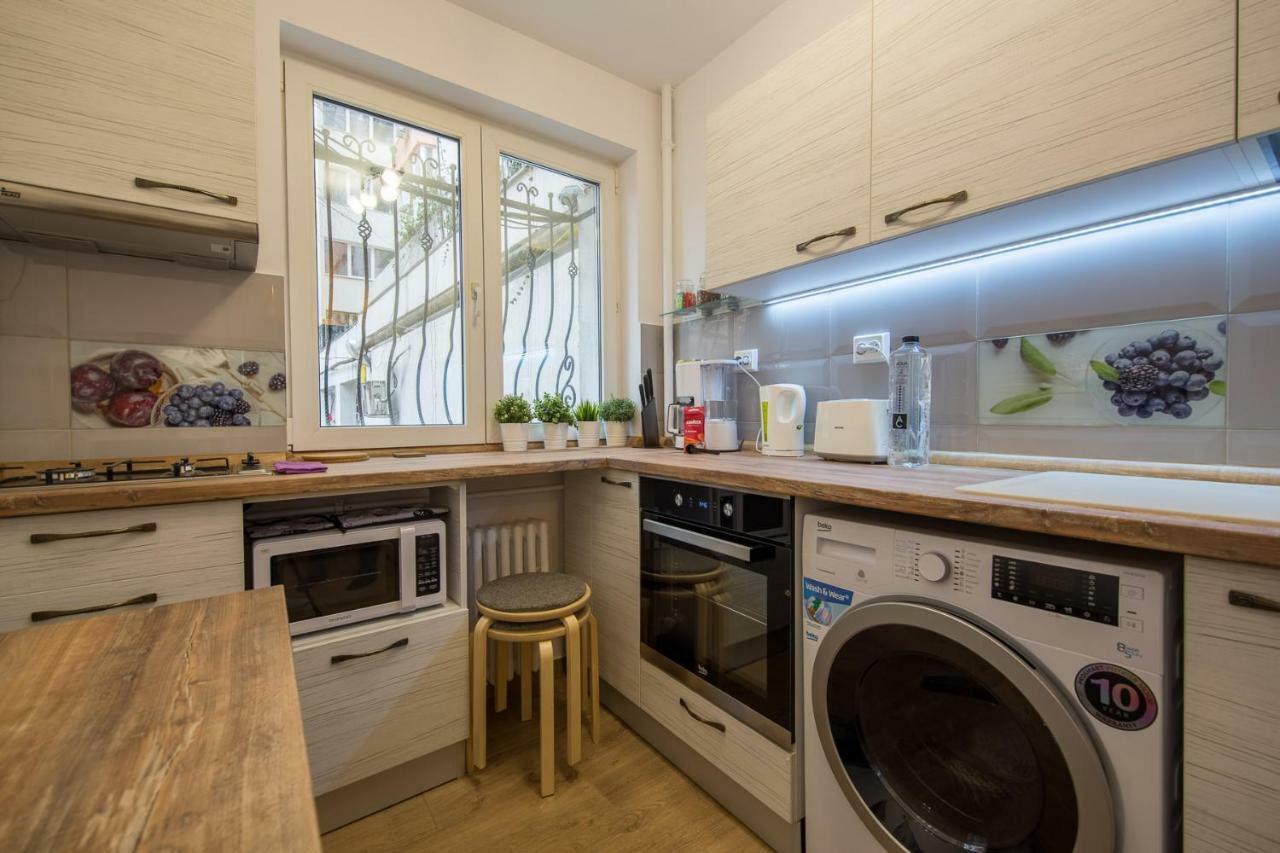 Central Stylish & Cozy One Bedroom Apartment - Adela Accommodation - Ideal For Long Stays Βουκουρέστι Εξωτερικό φωτογραφία
